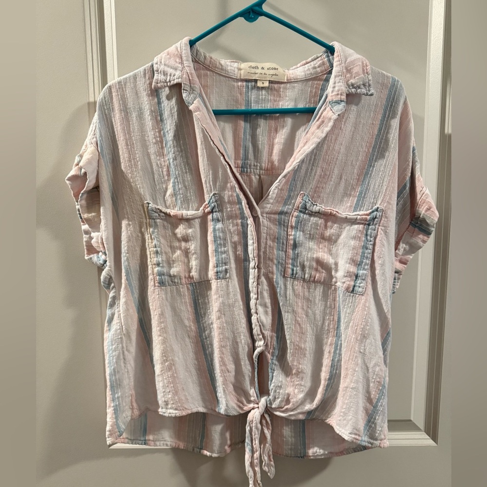 NWOT Cloth & Stone Pink and Blue Striped Button-Down Shirt